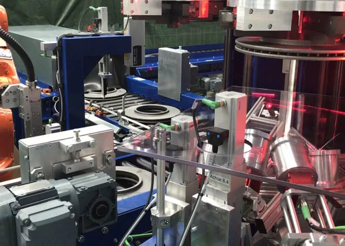 Matheus Industrie Automation Bremsscheiben Kühlkanal Prüfung